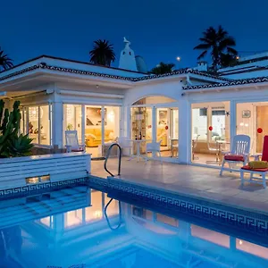 relaxing-villa-with-heated-pool-and-ocean-view.in-canary-islands.com/